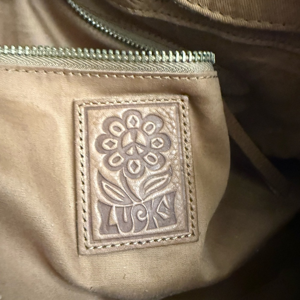 NWT 100% Genuine Leather Lucky Brand Shoulder Bag with Leather Accents - Picture 11 of 16